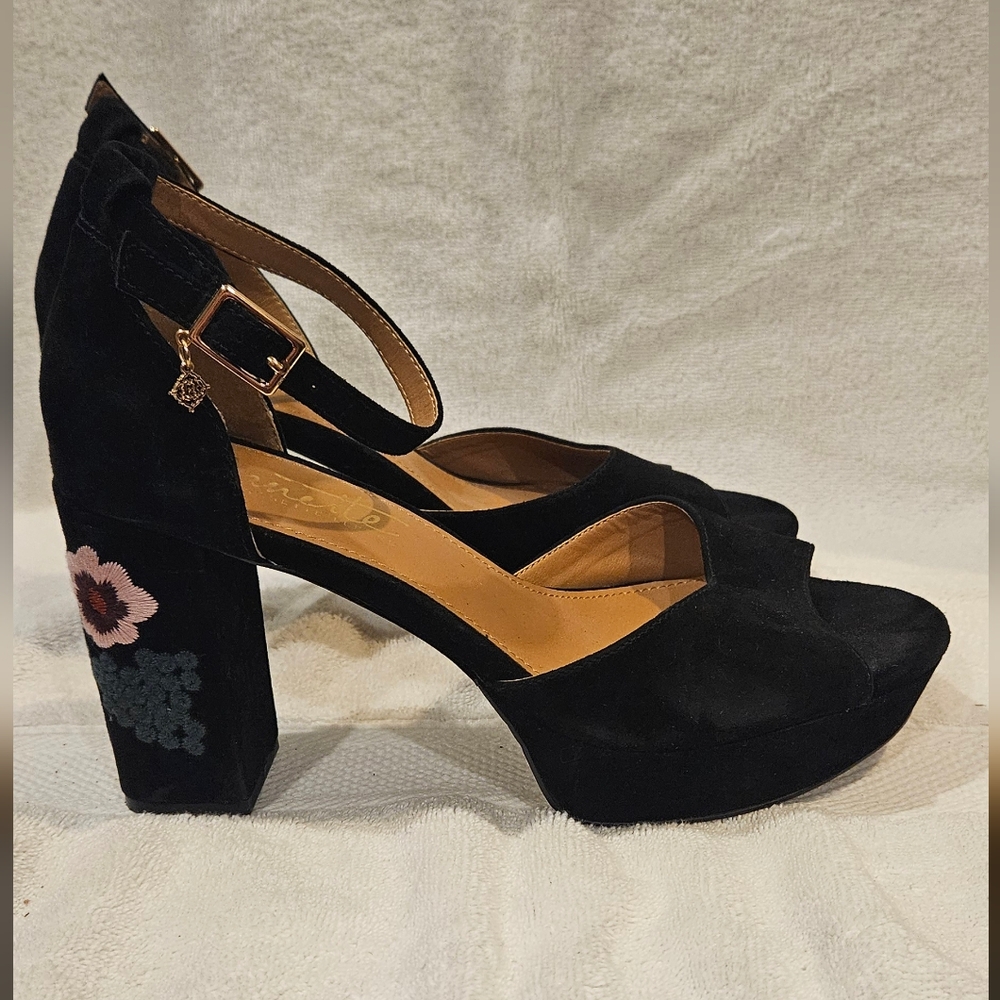 NANETTE LEPORE HEELS
